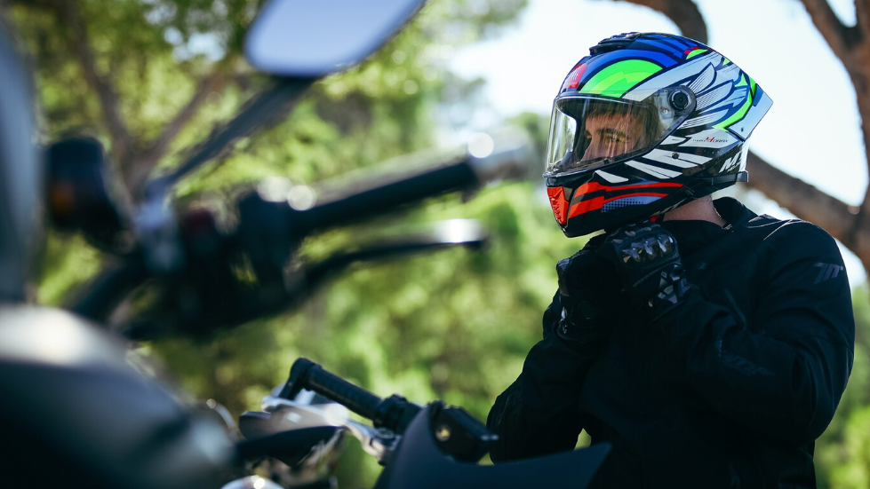 Know Thy Helmet: MT Thunder 4 SV