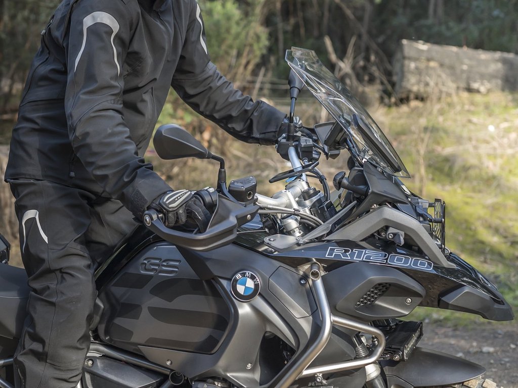 Quad Lock Motorcycle Handlebar Mount - Motofever