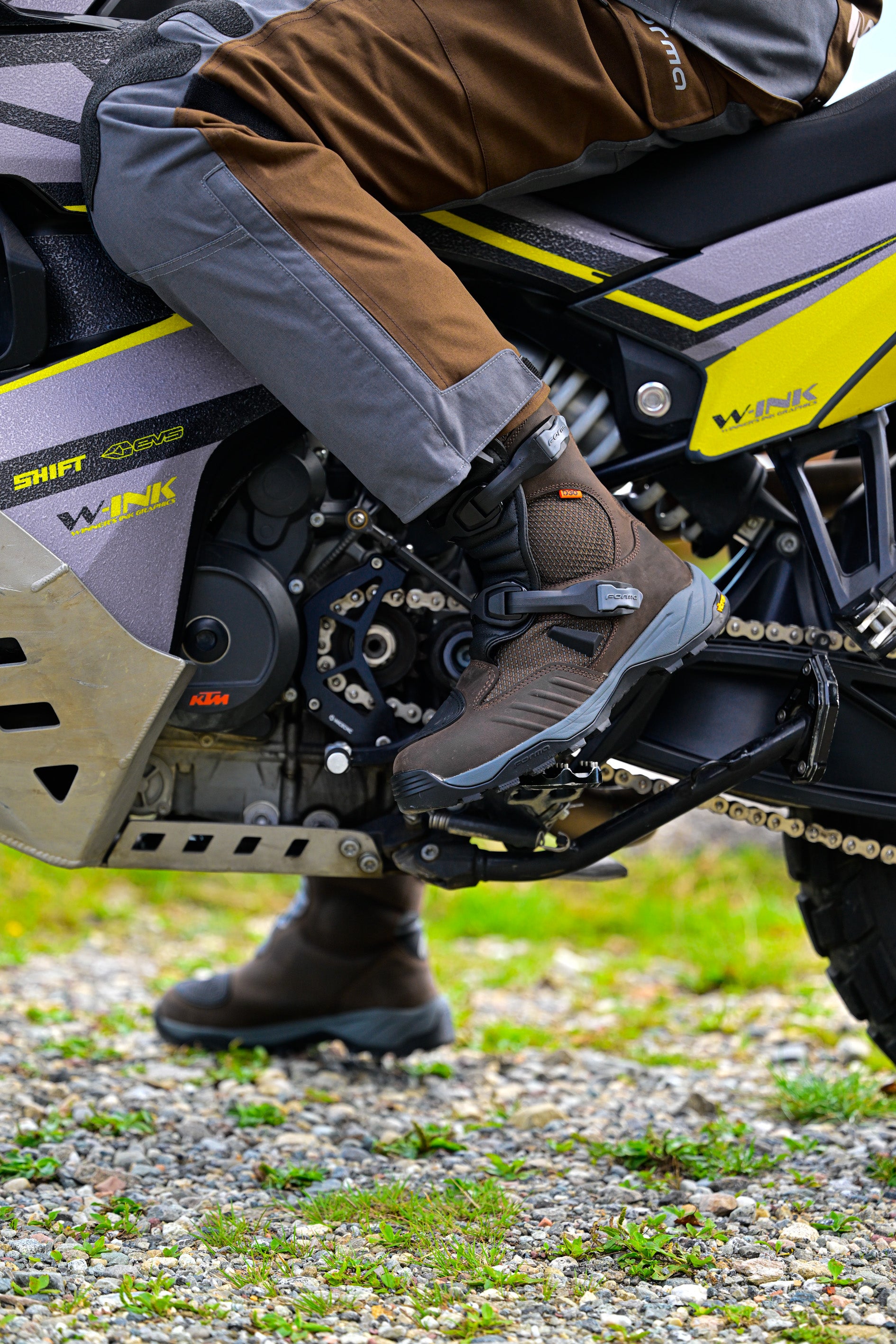 Forma Adventure Air Dry Boots - Black