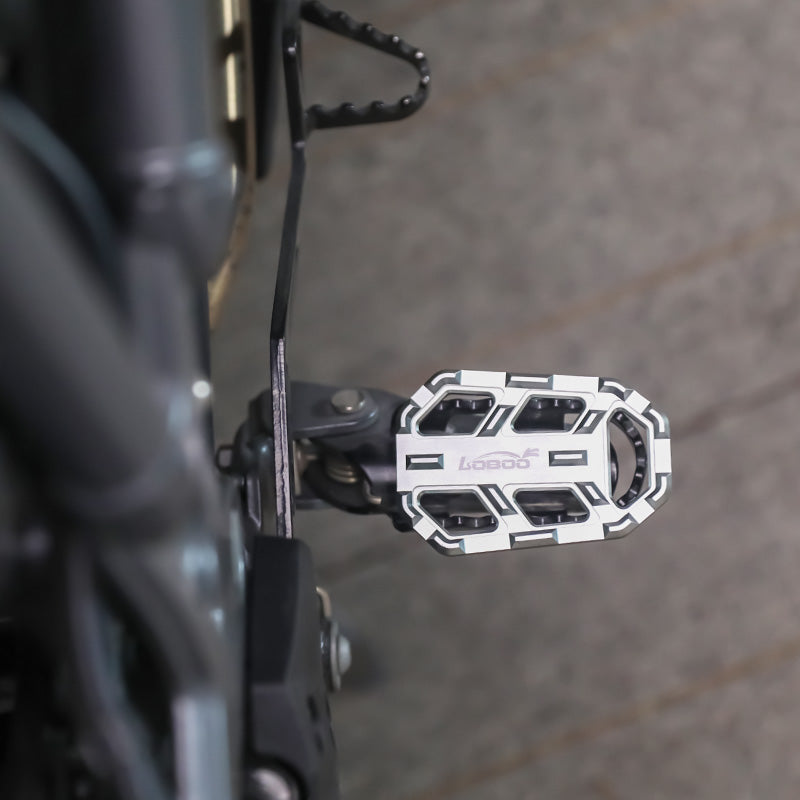 Loboo Wide Foot Pegs CJT010 - BMW Models