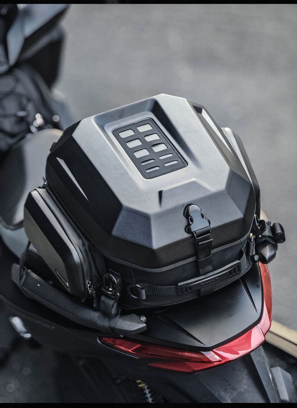 Rhinowalk - ABS Hard Shell Tail Bag - 23L ~ 35L (MFT2310BK)