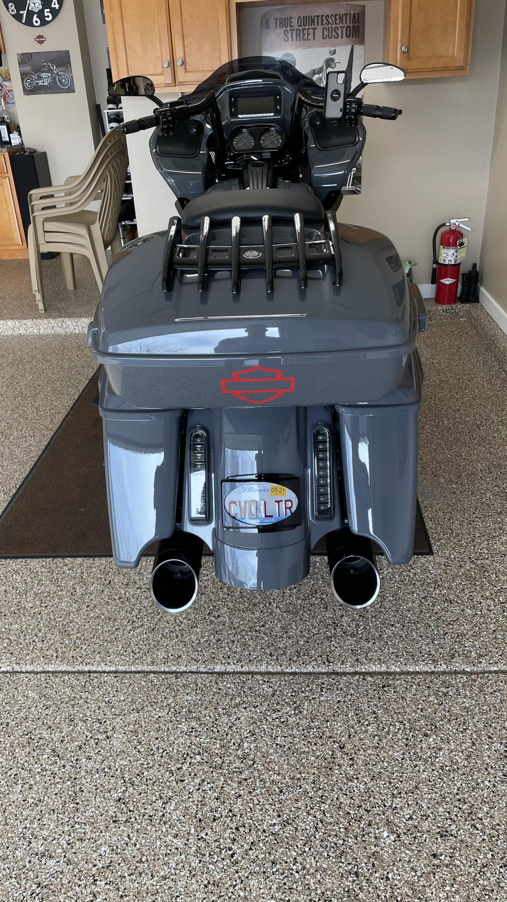 Khrome Werks Exhaust - Slip-Ons - HP-Plus 4.5" - HD Touring (2017-2025) - Black / Black Edge