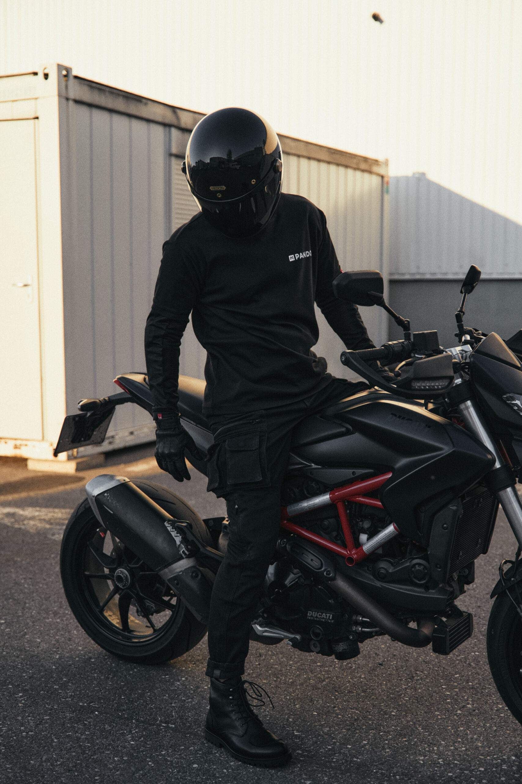Pando Moto Jeans - Desert Cargo, L32 - Black